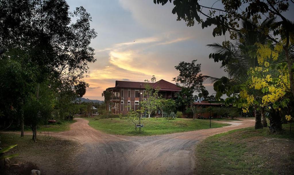 Villa Vedici Кампот Екстериор снимка
